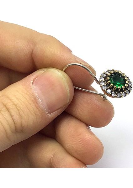 Zümrüt Taşlı Zirkon Süsleme Otantik Gümüş Küpe fiyatları