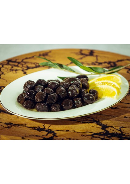 Ege'nin İncisi Esin Kahvaltılık Gemlik Yağlı Sele Siyah Zeytin Süper Boy 2 Kg