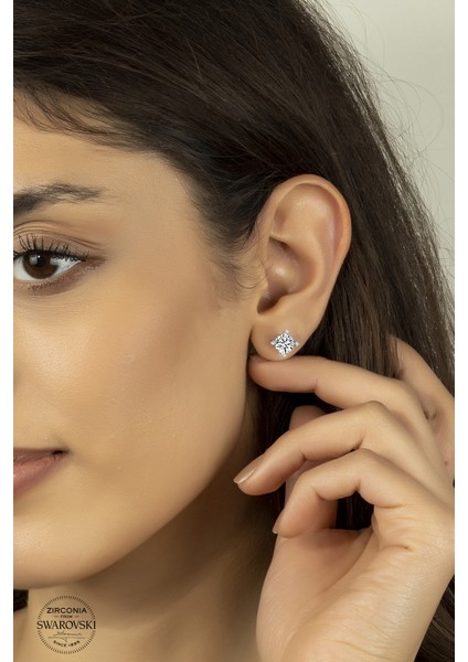 Swarovskı Taşlı Tek Taş Küpe 06