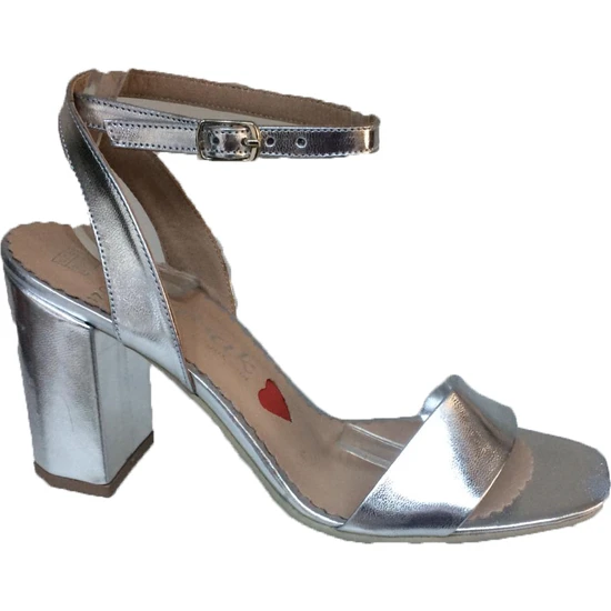 Elegan Lame/gümüş Kalın Küt Topuklu Şık Ayakkabı