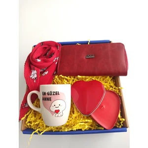 Alanç Gift Yılbaşı Özel Hediye Seti Annelere Özel Set Anne Kupa, Kokulu Mum, Cüzdan, Pileli Fular