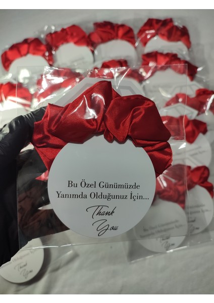 20 Adet Kına Geceleri Için Dağıtılacak Kırmızı Hediyelik Toka