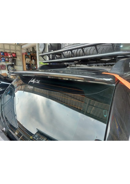 Dacia Duster Spoiler 2010-2017 Arası Piano Siyah Renk