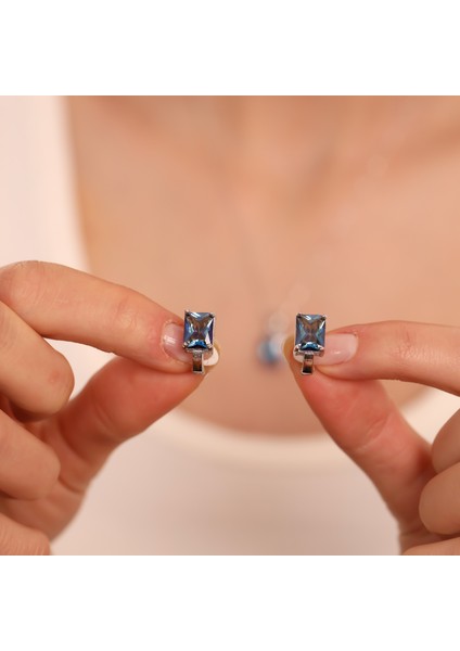 925 Ayar Gümüş Mavi Mistik Baget Taşlı Küpe fırsatları