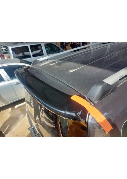 Ford Tourneo Courier Spoiler 2014 Sonrası