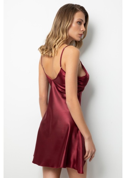 Dantelli Yırtmaçlı Saten Gecelik indirimleri