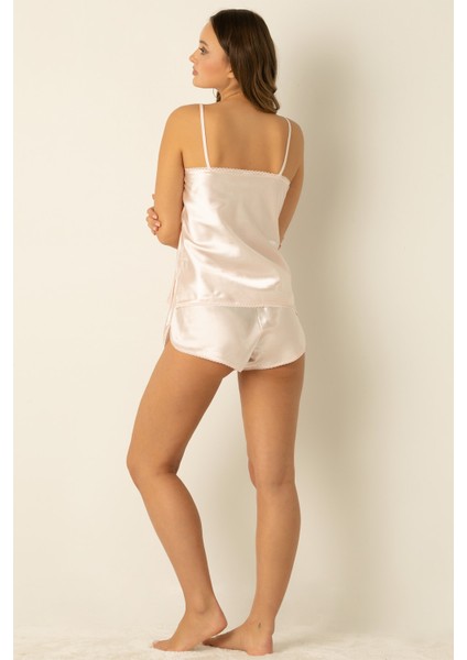 Dantel Yakalı Ince Askılı Saten Şortlu Takım modelleri