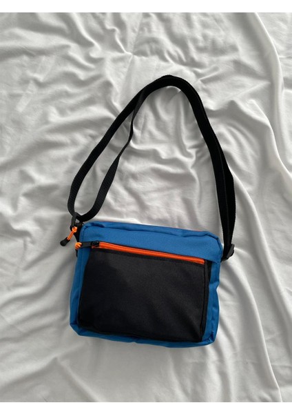 Planet Butik Turuncu Siyah Detaylı Lacivert 2 Bölmeli Crossbody Çanta