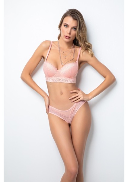 Push-Up Dolgulu Geniş Kanatlı Dantelli Sütyen Takım