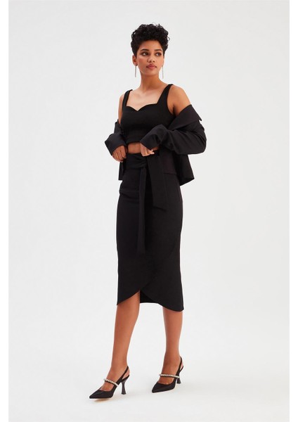 2040-4515 Siyah Kadın Kusaklı Kalem Etek 36-42 fiyatları