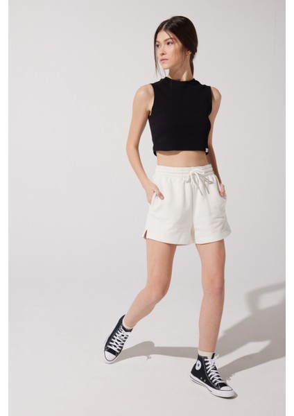 Regular Fit Normal Kesim %100 Pamuk Lastikli Bel Kırık Beyaz Sweat Şort fırsatları