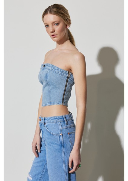 Regular Fit Normal Kesim Askılı Açık Mavi Jean Crop Bluz