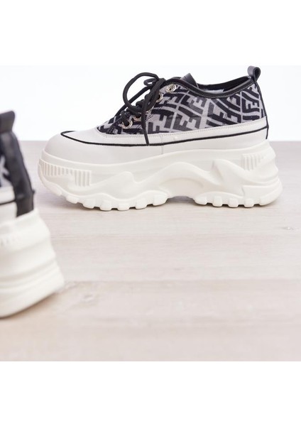 Bağcıklı Yüksek Taban Kadın Sneaker fırsatları