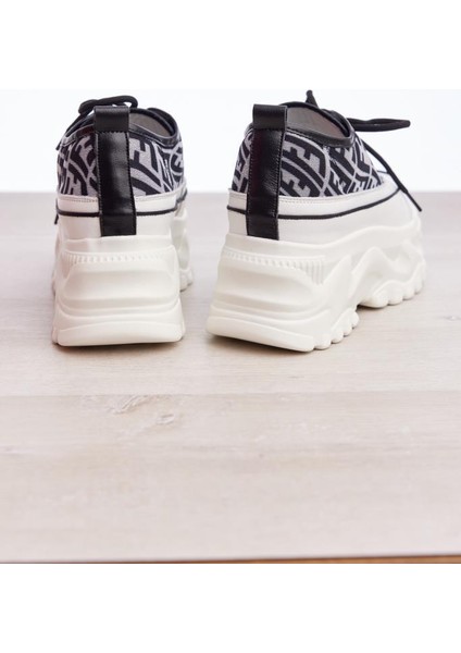 Bağcıklı Yüksek Taban Kadın Sneaker indirimleri