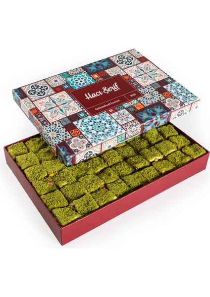 İçi Dışı Antep Fıstıklı Çikolatalı Bohça Lokum (Motif Desenli Kutu)
