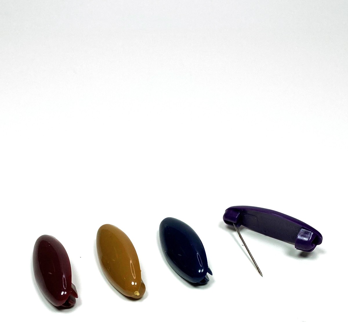 Royaleks 4 Adet Plastik Çengelli Eşarp ve Şal Iğnesi Karışık Renkler 4 cm
