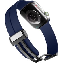 AktarMobile Apple Watch 7 8 45 mm Uyumlu Silikon Kordon Magnetik D Tokalı Spor Kayış Mıknatıslı Toka