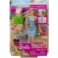 Barbie ve Hayvanları Banyo Eğlencesinde Oyun Seti FXH11