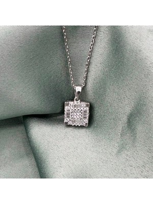 Jewel By Aila Clavi Kare Bagetli Rhodium Kaplama Kadın Gümüş Kolye