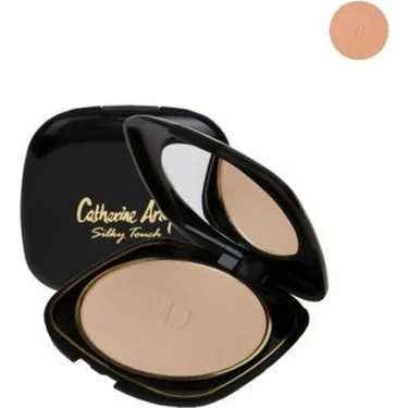 Catherine Arley Compact Pudra 05 İpeksi Doku ile Pürüzsüz Cilt Görünümü