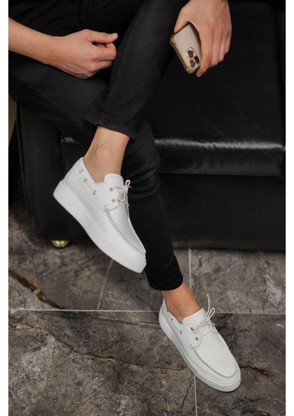 - Beyaz Floter Bağcıklı Sneakers Erkek Ayakkabı fırsatları