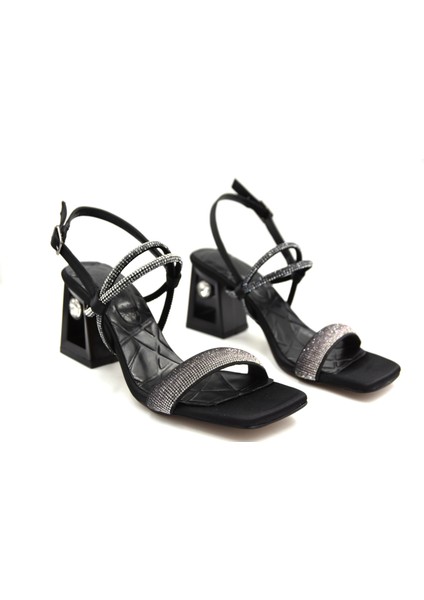 (Izlife) Taş Biyeli Dekolte Ökçe Topuklu Kadın Ayakkabı Siyah