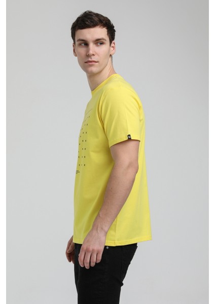 Bisiklet Yaka Sarı Slim Fit Tişört 23SSM20303