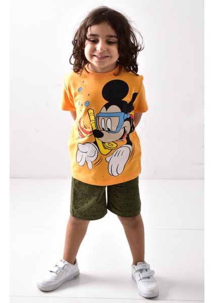 Erkek Çocuk Baskılı T-Shirt Şort Takımı modelleri