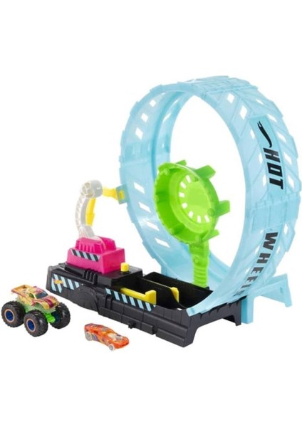 Dolu Oyuncak HBN02 Hot Wheels Monster Trucks Karanlıkta Parlayan Çemberde Yarış Seti fırsatları