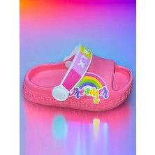 Calx Çocuk Pembe Renk Figürlü Önü Açık Kaydırmaz Sandalet Crocs Terlik