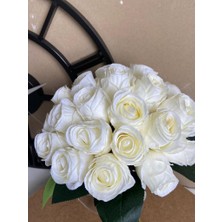 Eloza Floral Art Ithal Yapay Beyaz Tomur Güllerle Hazırladığımız Gelin Buketi ve Damat Yaka Çiçeğimiz