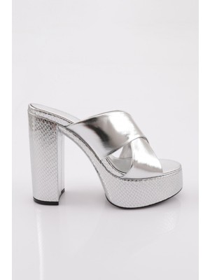 DGN 26 Kadin Kalin Taban Çapraz Şerit Terlik