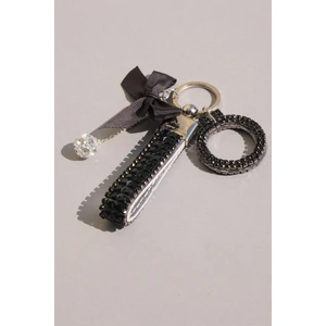 Siyah Bagetli Anahtarlık & Siyah Ö Harf & Gümüş Minik Top & Siyah Kurdela