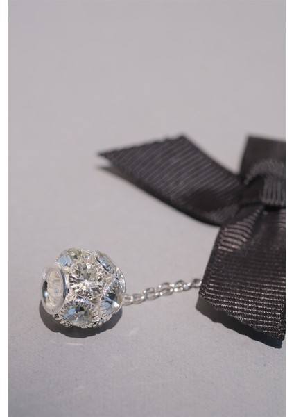 Siyah Bagetli Anahtarlık & Siyah Ü Harf & Gümüş Minik Top & Siyah Kurdela fırsatları