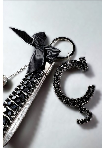 Siyah Bagetli Anahtarlık & Siyah Ç Harf & Gümüş Minik Top & Siyah Kurdela modelleri