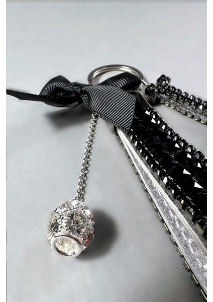 Siyah Bagetli Anahtarlık & Siyah I Harf & Gümüş Minik Top & Siyah Kurdela fiyatları