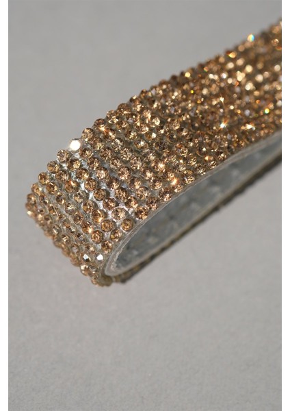 Gold Taşlı & Logosuz Anahtarlık & Kemıl Minik Ponpon & Gold Harf indirimleri