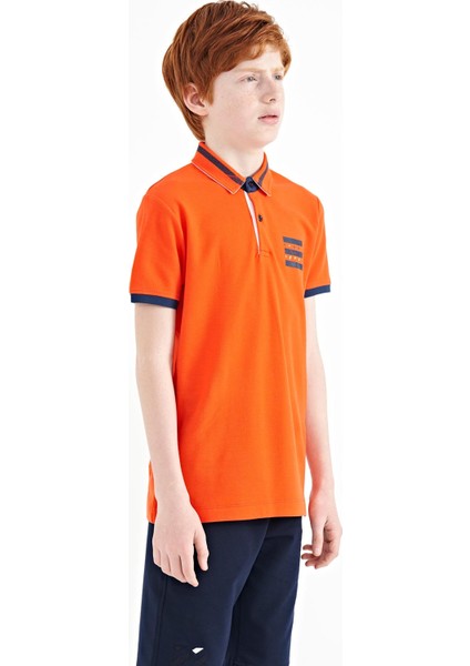Portakal Yakası Renk Bloklu Baskı Detaylı Standart Kalıp Erkek Çocuk T-Shirt - 11111 fırsatları