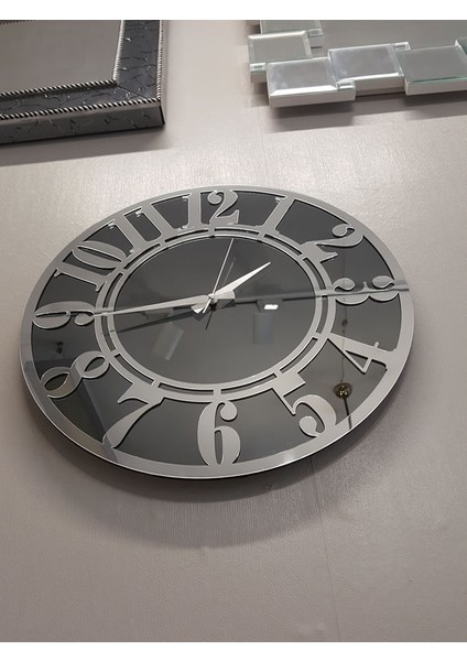 Silver Latin Smoked Model Gümüş Füme Renk 50 Cm Dekoratif Aynalı Duvar Saati