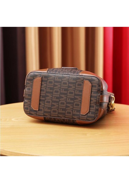 Kova Çanta Bayan Tek Omuz Crossbody Çanta (Yurt Dışından) fırsatları