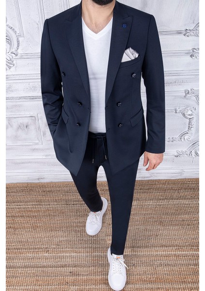 Erkek Slim Fit Sivri Yaka Yarım Astar Kruvaze Lacivert Takım Elbise