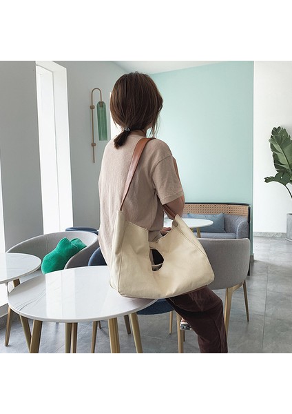 Büyük Kapasiteli Gündelik Moda El Çantası (Yurt Dışından) fırsatları
