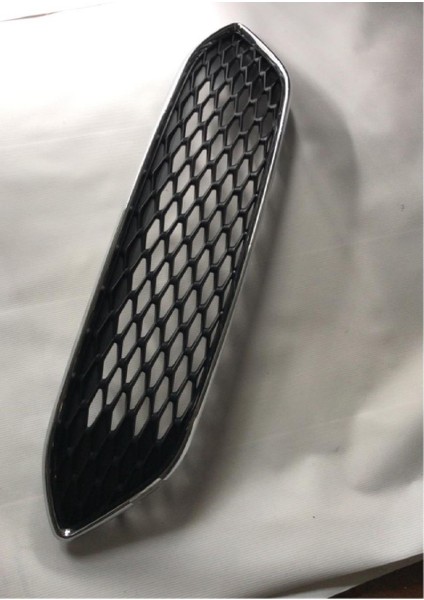 Özotomotiv Ön Panjur Focus 2015-TREND Siyah