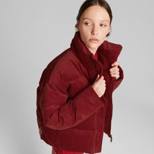 Puma Kadın Şişme Mont Puma x Vogue Bordo Renkli Şık Tasarım ve Konforlu Kesim Kalıbı