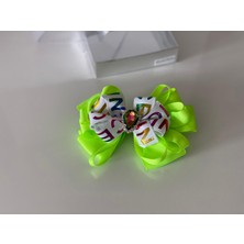 Queen Aksesuar Neon Yeşil Kristal Taşlı Nice Desenli Anne Kız Çocuk Bebek Hediye Klipsli Toka