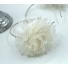 Queen Aksesuar Yeni Yaz Trendi Beyaz Saten Parlak Organze Katlı Gül Taç Çiçekli Kadın Çocuk Tacı