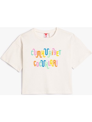 Koton Kısa Kollu Pamuklu Tişört Kız Çocuk İçin Günlük Ekru 100. Yıla Özel Grafik Desenli