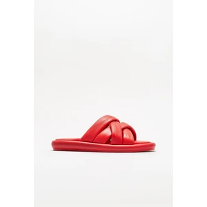 Kırmızı Deri Kadın Terlik