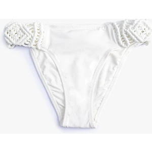 Bikini Altı Normal Bel Kroşe Detaylı
