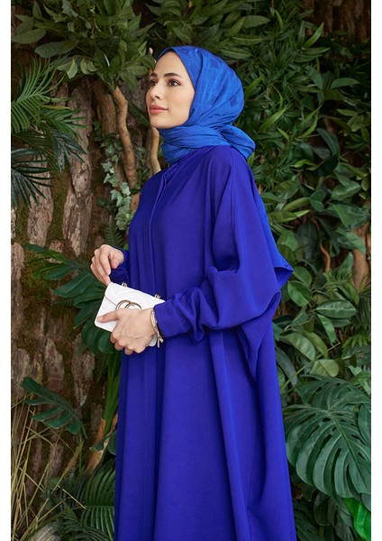 6571 Krep Saks Mavi Abaya 2023